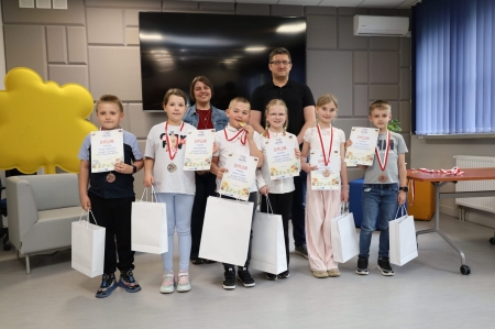 Podium w Konkursie Warcabowym w MSCDN-ie