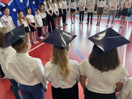 Nie kropka, ale przecinek. Zakończenie roku 2024/2025