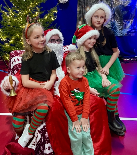 Opowieść pisana gestami, czułością i obecnością 